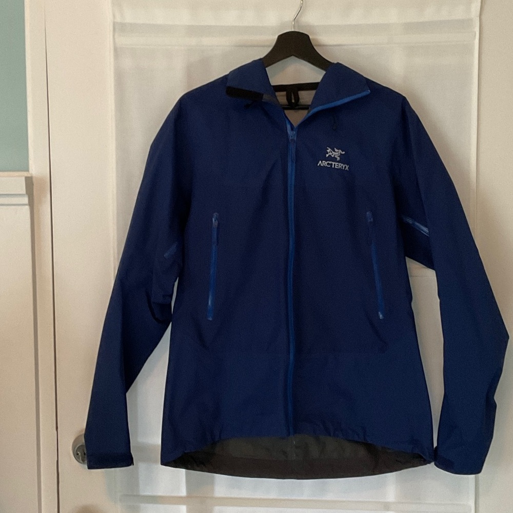 Arc'teryx Deep Blue Gortex Outdoor Jacket